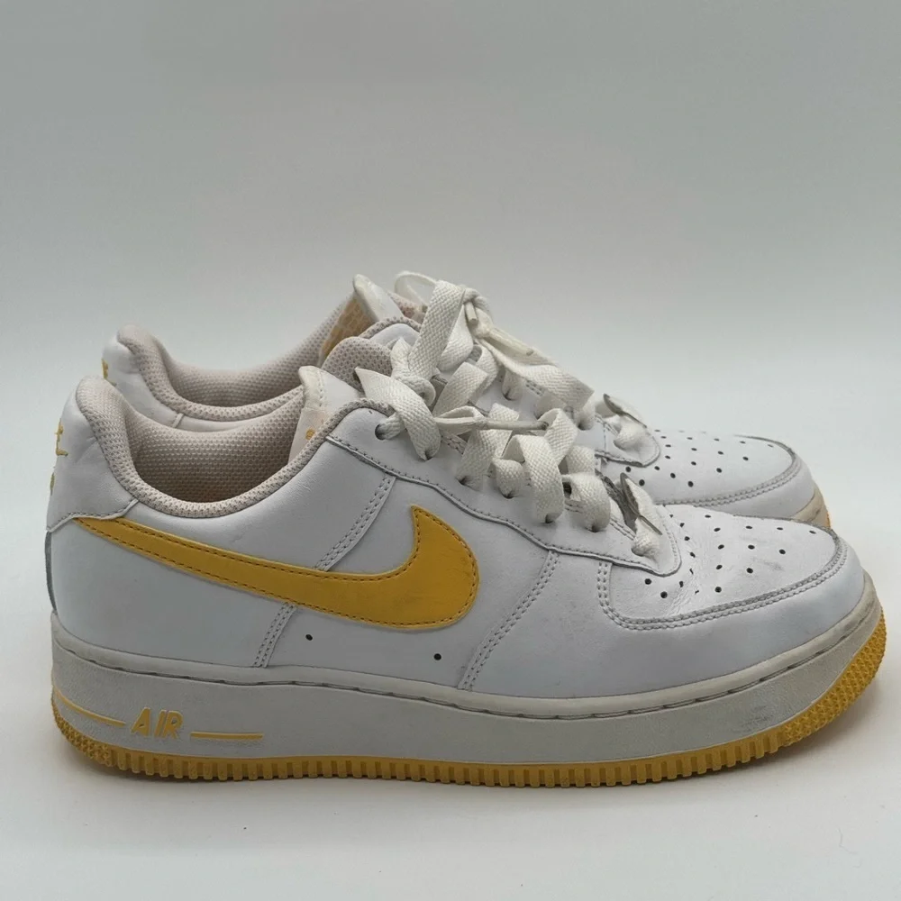 Nike Air Force 1 size 6y - Picture 1 of 11